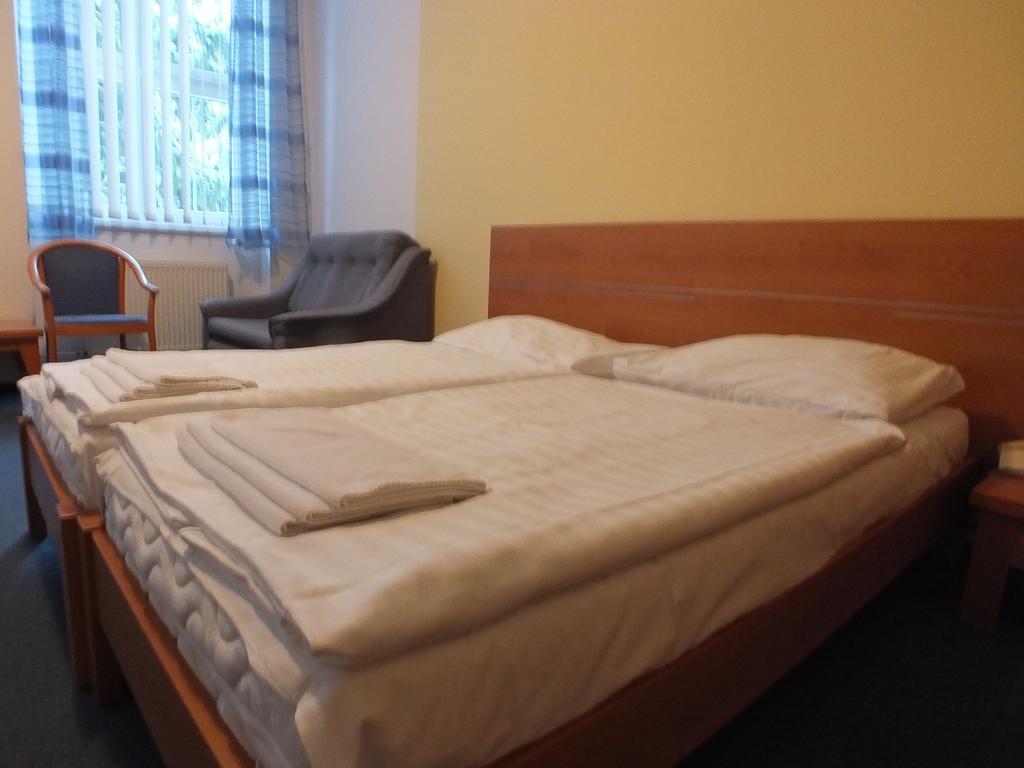 Hotel Skalka ราเอตสเก เตปลิตเซ ภายนอก รูปภาพ