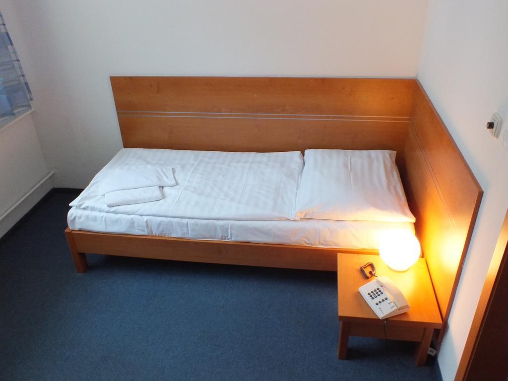 Hotel Skalka ราเอตสเก เตปลิตเซ ภายนอก รูปภาพ